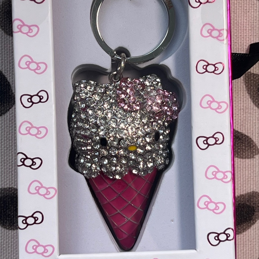Hello Kitty Pink and Silver Key Holder